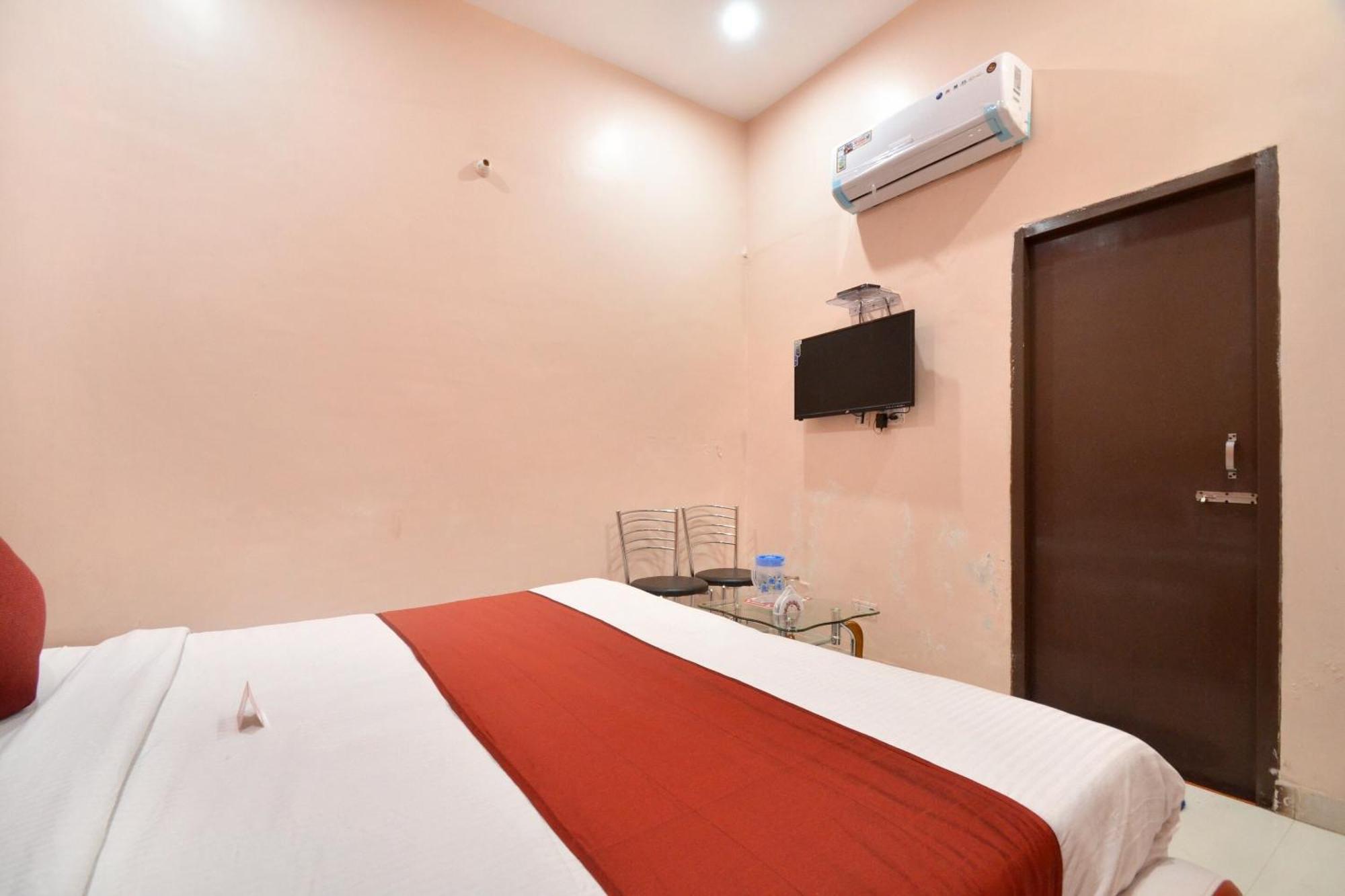 Hotel O Galaxy Nayagaon Buitenkant foto