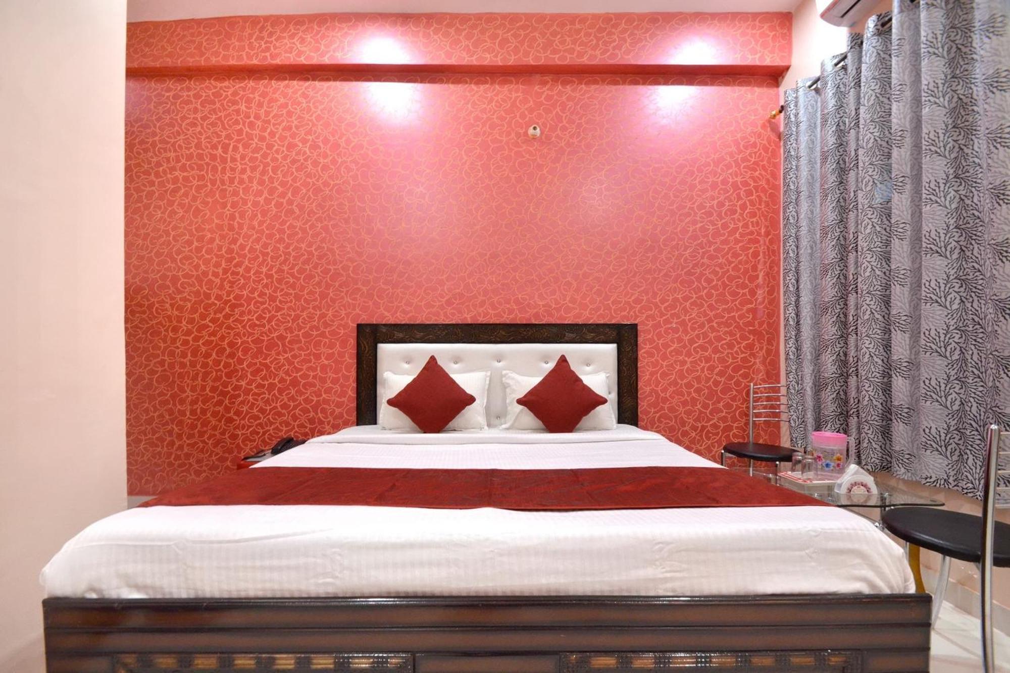 Hotel O Galaxy Nayagaon Buitenkant foto