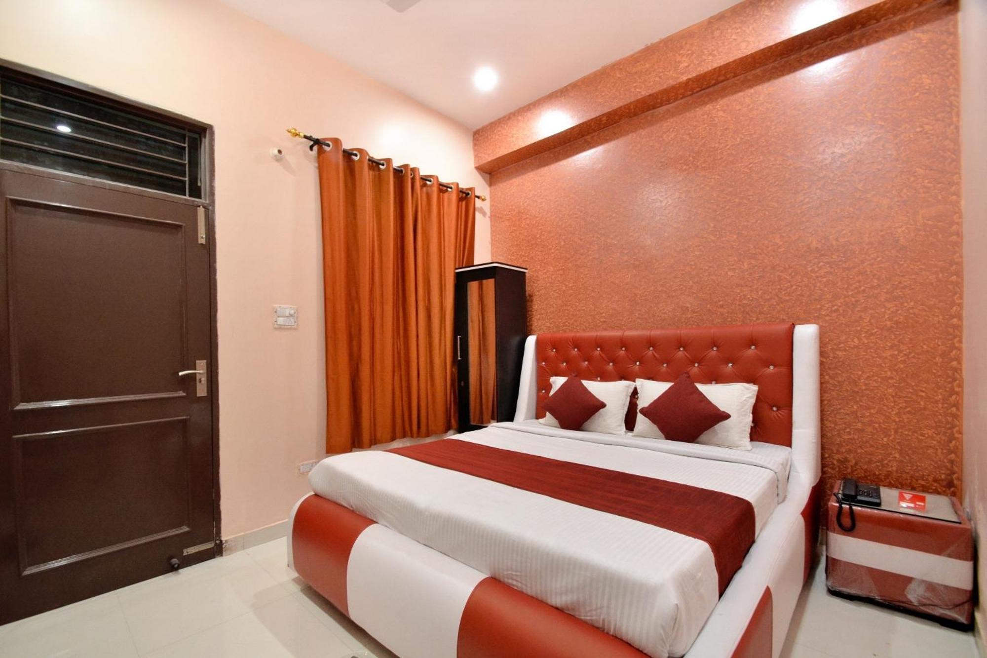 Hotel O Galaxy Nayagaon Buitenkant foto