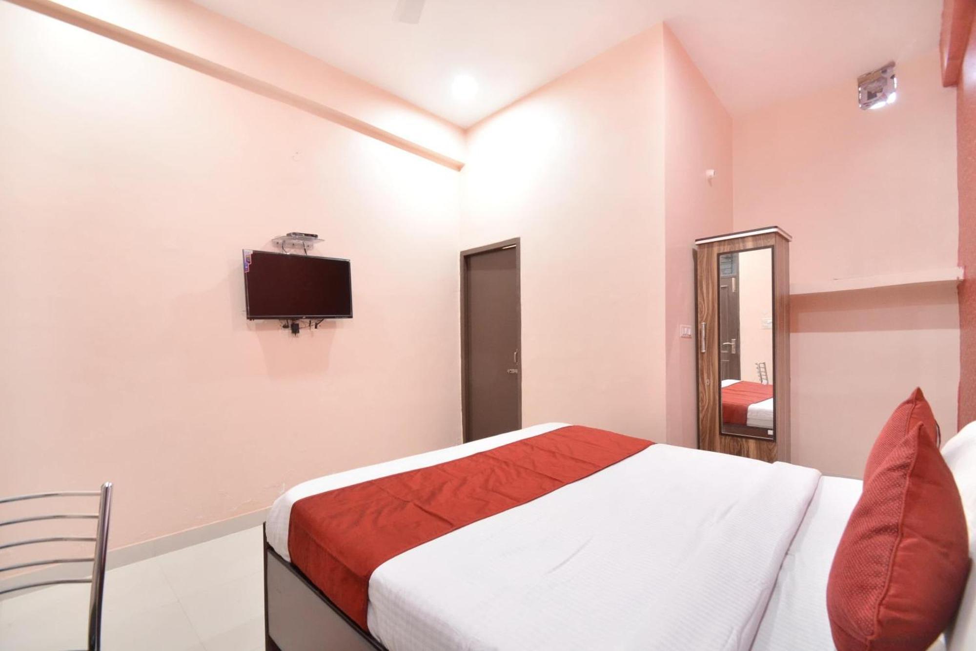 Hotel O Galaxy Nayagaon Buitenkant foto