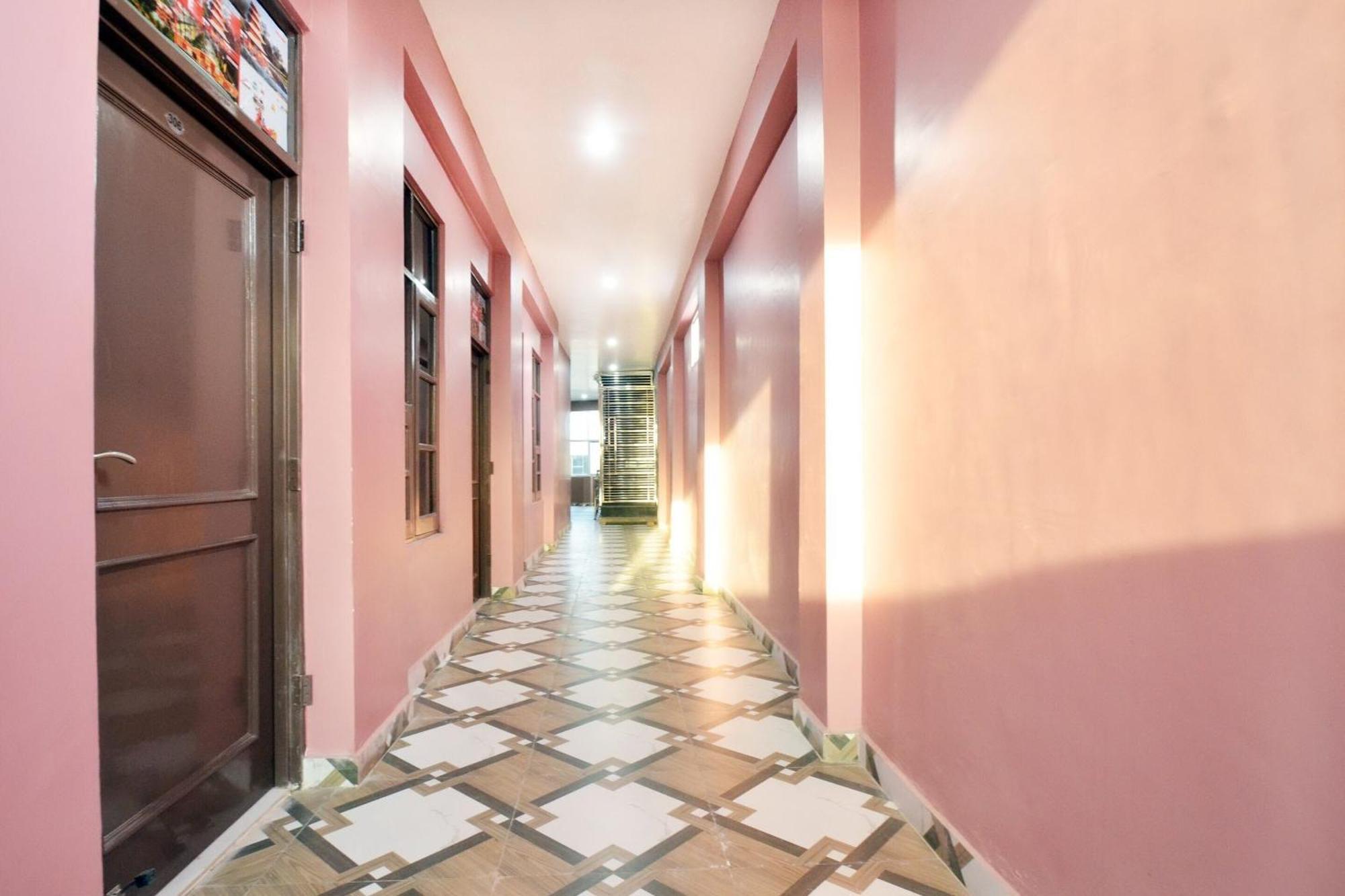 Hotel O Galaxy Nayagaon Buitenkant foto