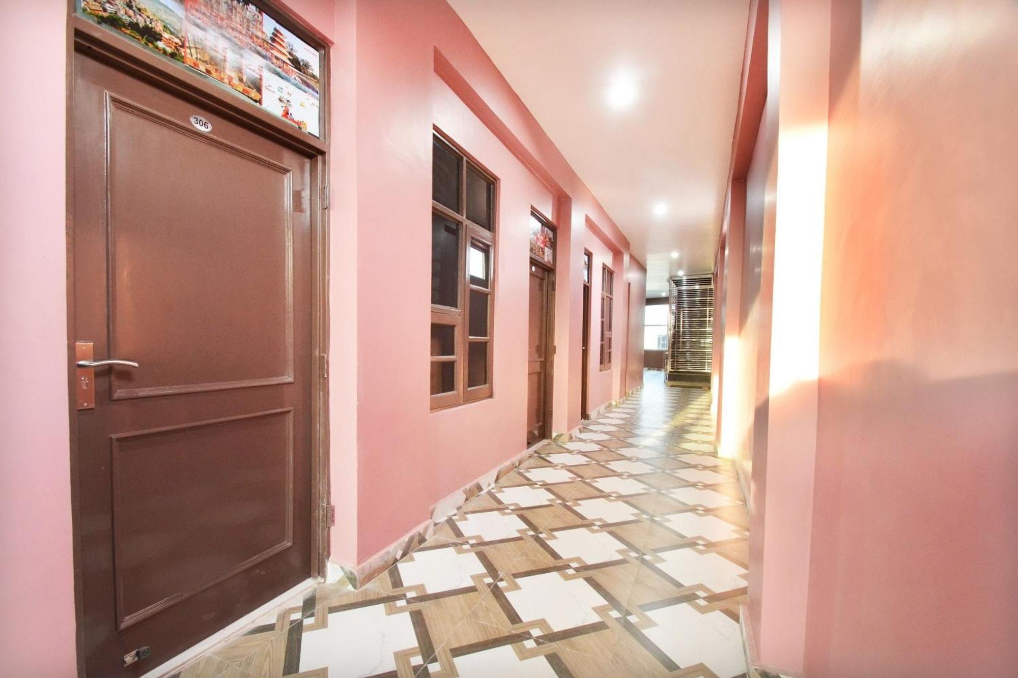Hotel O Galaxy Nayagaon Buitenkant foto